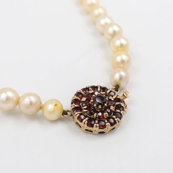 9ct-Gold-Garnet-Clasp-&-Cultured-Pearl-Necklace-2 9ct Gold Garnet Clasp & Cultured Pearl Necklace
