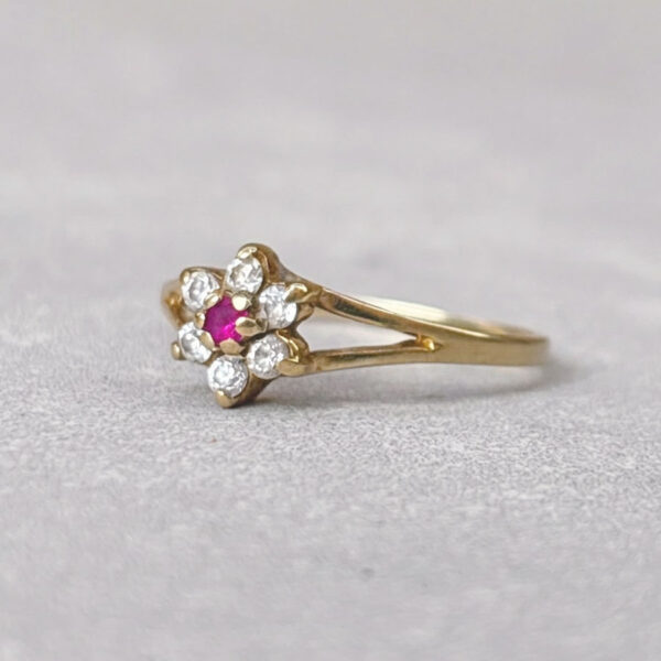 9ct Gold Ruby Cluster Ring