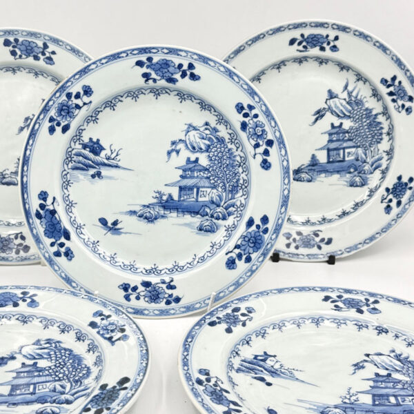 Chinese-18th-Century-Qianlong-Willow-Pattern-Plates-Set-Of-Five-1775-1 Chinese 18th Century Qianlong Willow Pattern Plates Set Of Five 1775