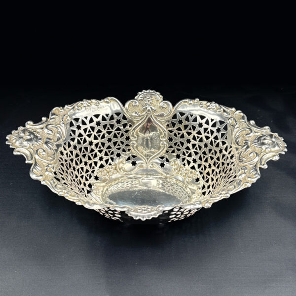 Hallmarked Silver Pierced Star Detail Basket Chester 1905  Haseler Brothers