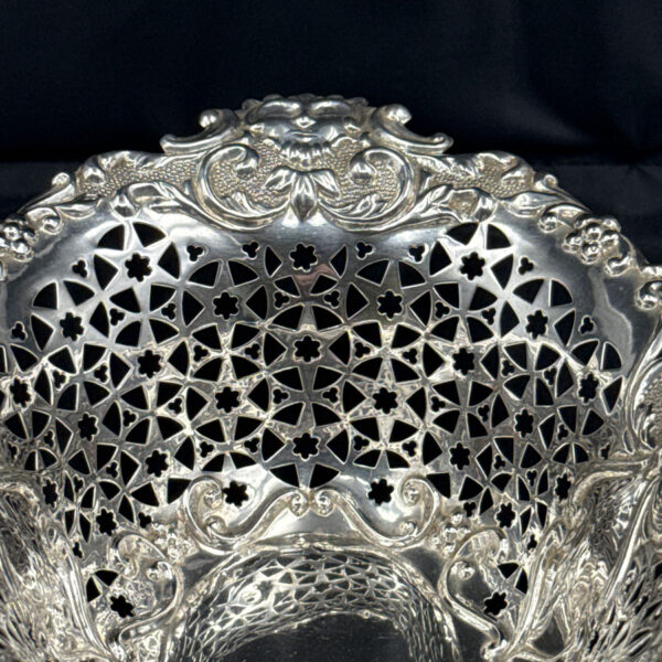Hallmarked Silver Pierced Star Detail Basket Chester 1905  Haseler Brothers