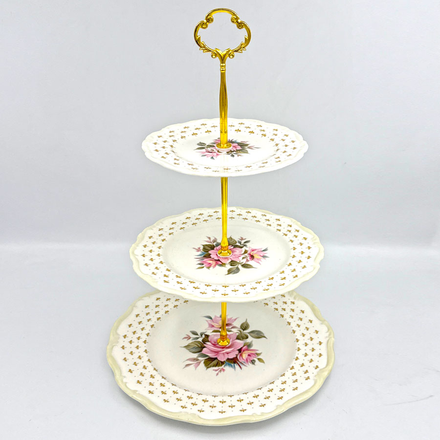 Royal Albert - Page 2 of 54 - Clyde on 4th Antiques & Collectables
