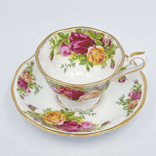 Royal Albert Old Country Roses Demitasse Avon Shape Duo
