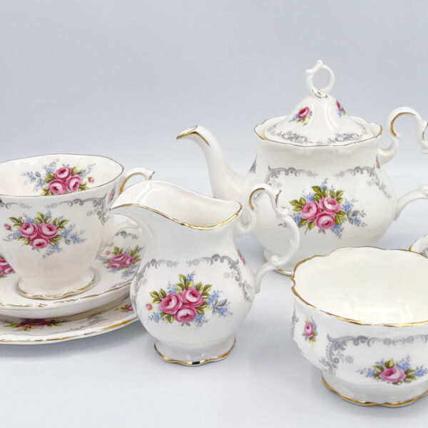 royal-albert-Tranquility-bachelor-set-2 Royal Albert Tranquillity Bachelor Tea Service