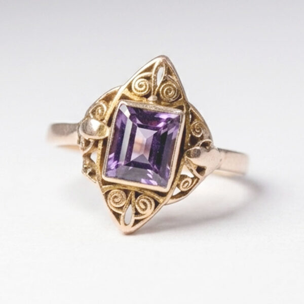 9ct Art Deco Change Colour Amethyst Filigree Ring