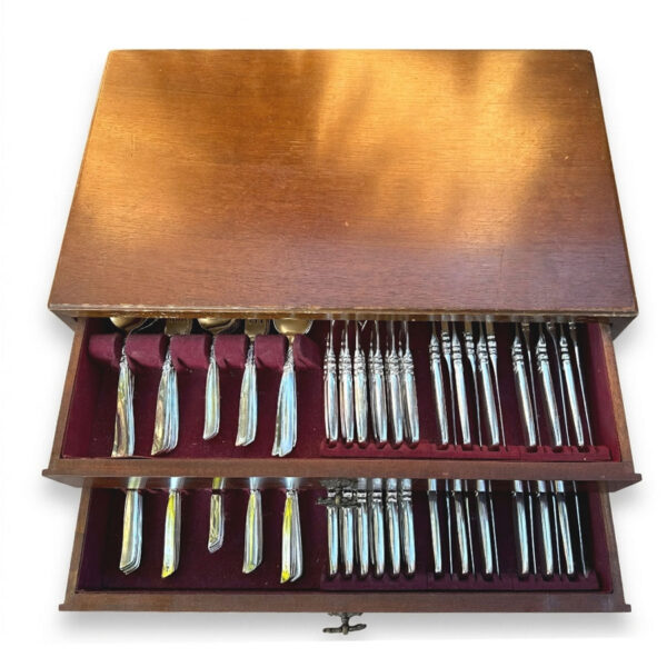 Community Plated Silver Canteen South Seas 130 Pieces