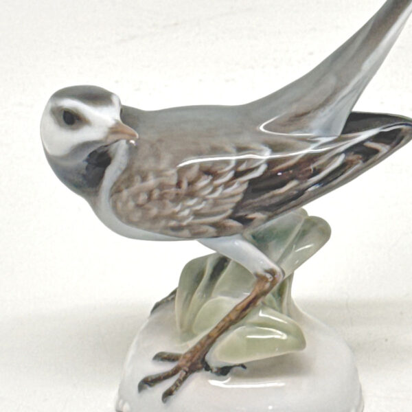 Rosenthal White Wag Tail Figurine 20th