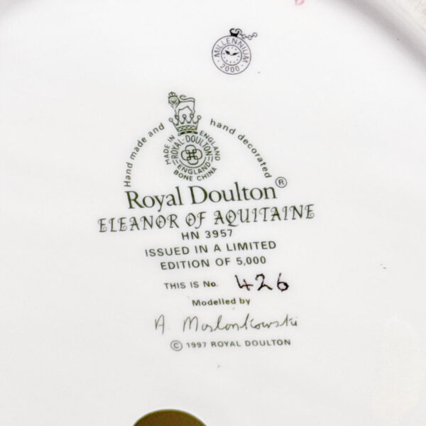 Royal Doulton Eleanor Of Aquitaine Figurine HN3957