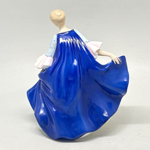 Royal Doulton Figurine Dulcie HN2305