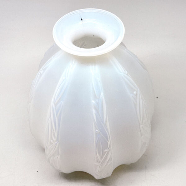 Sabino Opalescent Glass Les Feullages Vase C1930