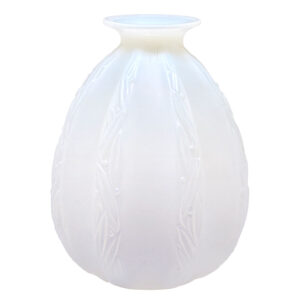 Sabino Opalescent Glass Les Feullages Vase C1930