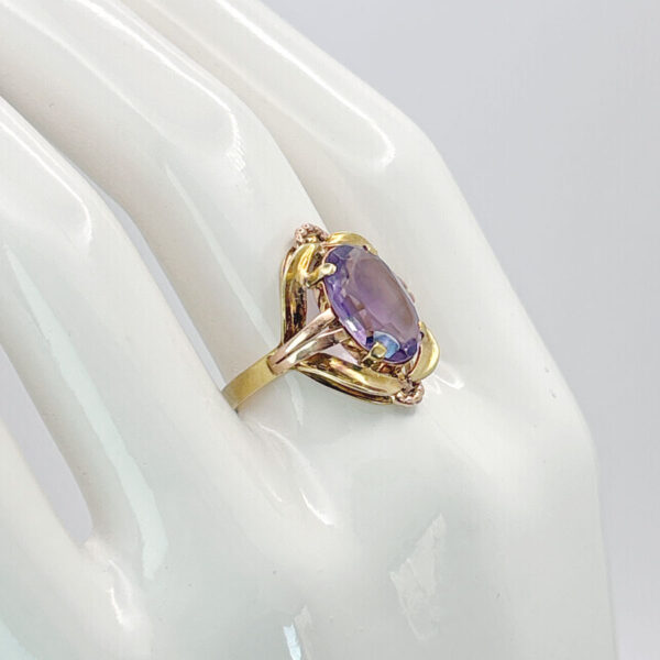 14ct Gold Austrian Amethyst Pierced Ring