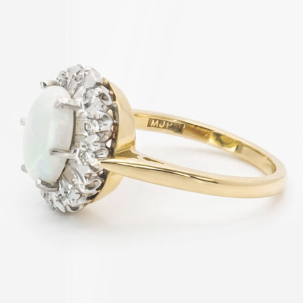 18ct Gold Opal & Diamond Cluster Ring 1988