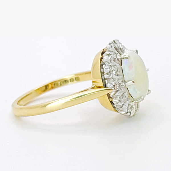 18ct Gold Opal & Diamond Cluster Ring 1988