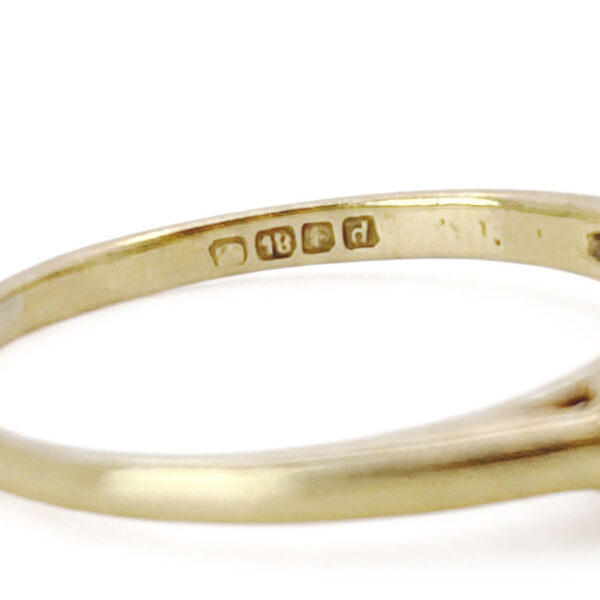 18ct Gold Ring with Garnet and Split Pearl London 1959