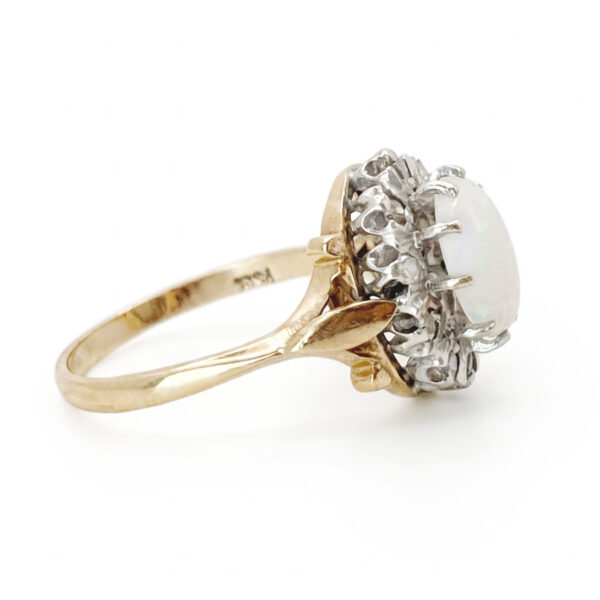 9ct Gold Opal & Diamond Cluster Ring 1979