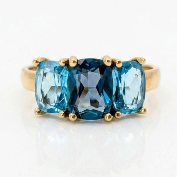 9ct Gold Topaz Cocktail Ring