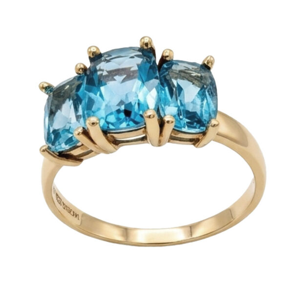 9ct Gold Topaz Cocktail Ring
