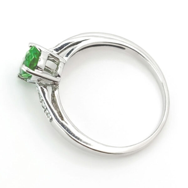 9ct White Gold Tsavorite Garnet & Diamond Ring