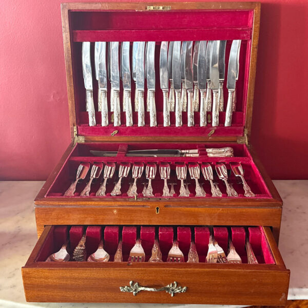 Silver Plated Cooper Brothers Kings Pattern Canteen of Cuttlery 139 Piece