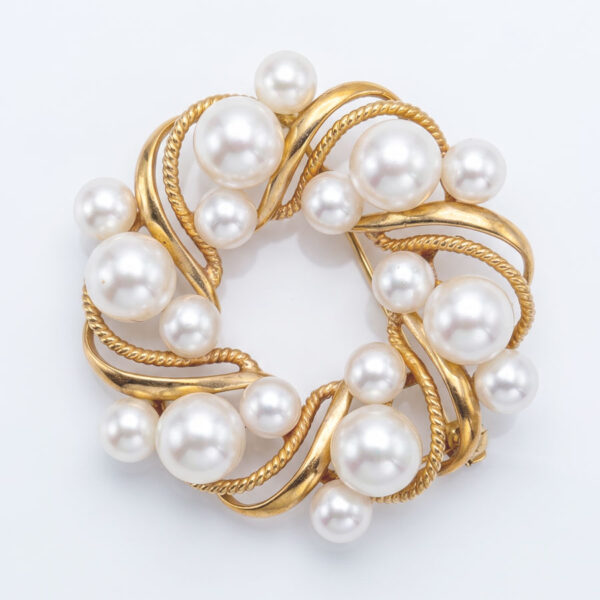 14k Gold Mikimoto Akoya Pearl Wreath Brooch