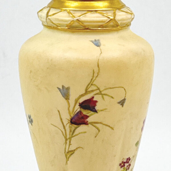 Royal Worcester Blush Ivory Floral Spill Vase Spring Flowers C1894