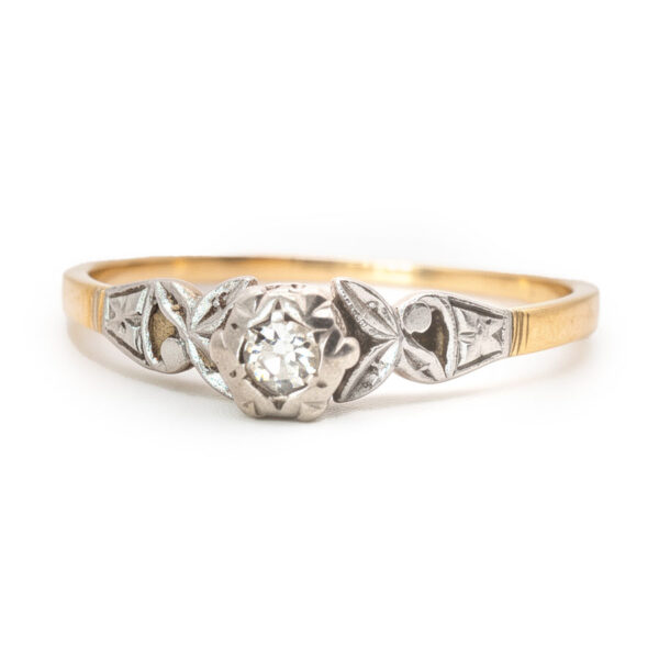 18ct  Gold Solitaire Illusion Set Diamond Ring