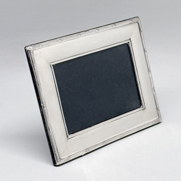 Carrs-Silver-Elizabeth-II-Picture-Frame-Sheffield-Reeded-Border-1 Carrs Silver Elizabeth II Picture Frame Sheffield Reeded Border