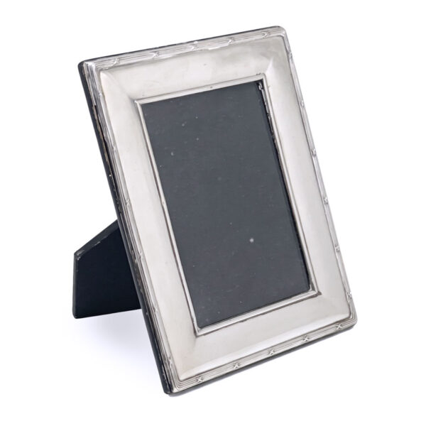 Carrs-Silver-Elizabeth-II-Picture-Frame-Sheffield-Reeded-Border Carrs Silver Elizabeth II Picture Frame Sheffield Reeded Border