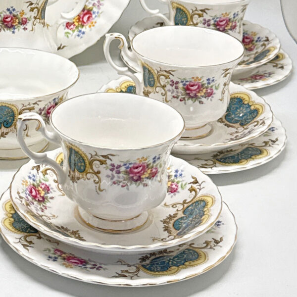 Royal Albert Berkeley 21 Piece Tea Service