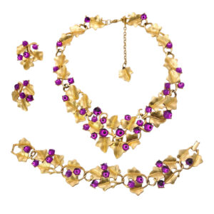 Vintage Gilt Metal Leaf & Berry Jewellery Suite – Necklace, Bracelet & Earrings